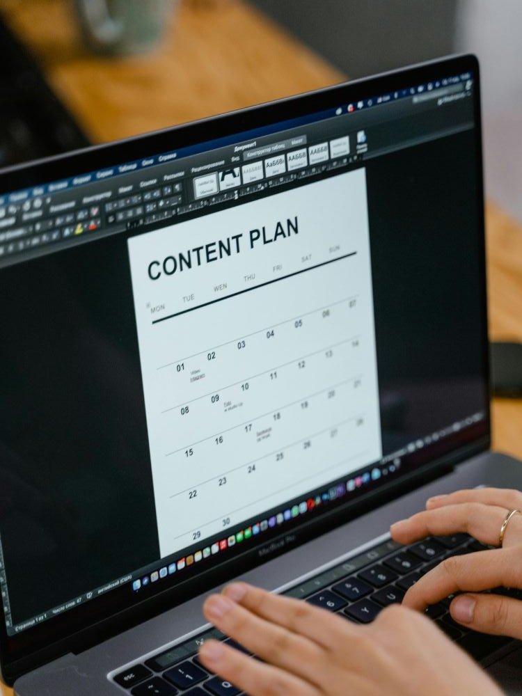 Planejamento estratégico de conteúdo com blog, marketing digital, organização temática e crescimento online
